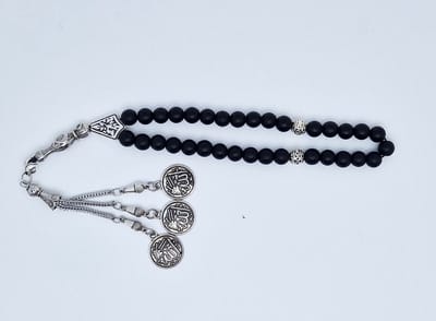 Handgemaakte tesbih "tasbih" natuursteen " Mat zwart onyx " - Aantal kralen 33 - Diameter kralen 8 MM - met metaal tassel "model 9" - Een mooi cadeau-idee