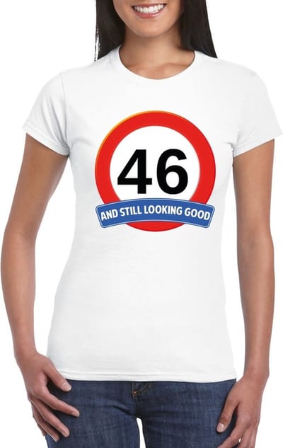 Verjaardag cadeau shirt - 46 jaar and still looking good t-shirt - wit - dames S