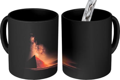 Magische Mok - Foto op Warmte Mokken - Koffiemok - Piramide - Woestijn - Licht - Magic Mok - Beker - 350 ML - Theemok