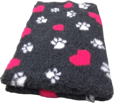 Topmast Vet bed - Hondendeken - Benchmat -puppykleed dierenmat - Antraciet + fuchsia hartjes en witte pootjes  Anti-Slip - 150x100 cm machinewasbaar