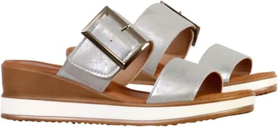 Slippers met plateauzool, om gewoon aan te trekken