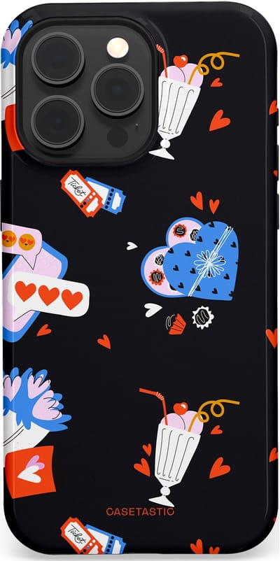 Casetastic Hoesje Geschikt voor Apple iPhone 15 Pro Max Magsafe - Stijlvolle Beschermende Duo-layer Case - Liefdes Kaarten