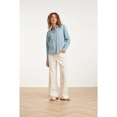 Smashed Lemon Lichtblauwe blouse met geborduurde sterren en hartjes |