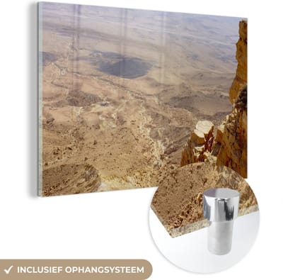 ® Glasschilderij 180x120 cm - Schilderij acrylglas - Luchtfoto van de woestijn in de Makhtesh Ramon - Foto op glas - Muurdecoratie woonkamer - Wanddecoratie slaapkamer - Schilderijen