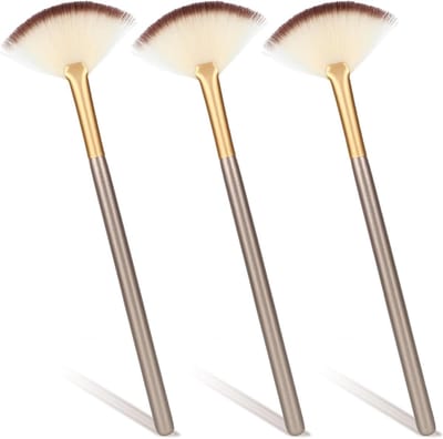 Set van 3 Zachte Make-up Fan Brushes voor Gezichtsmaskers en Cosmetische Toepassingen met Houten Handvat voor Vrouwen en Meisjes
