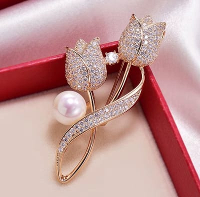 Actie4you® - Broche Goudkleurig – Broche - Elegant - Bruiloft - Roestvijstaal - Dames Sieraden – Tulp – Tulp met Parel