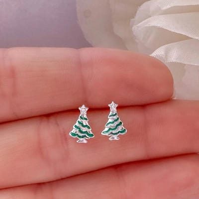 Huitan Chic Groene Kerstboom Oorbellen voor Meisjes Schattige Plant Oorbel Accessoires Handgemaakte Groene Emaille Dames Sieraden brown