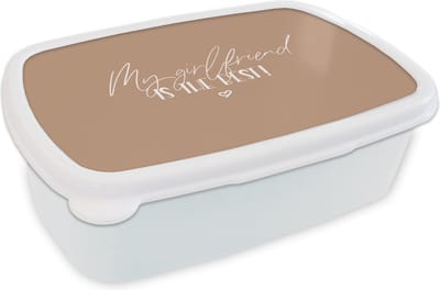 Broodtrommel Wit - Lunchbox - Brooddoos - Vriendin - Quotes - Relatie - Spreuken - My girlfriend is the best! - 18x12x6 cm - Volwassenen