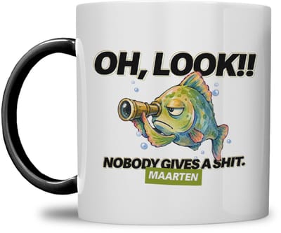 Mok | "Oh, Look! Nobody Gives a Shit" | Gepersonaliseerd met Naam | Humor mok | Zwart