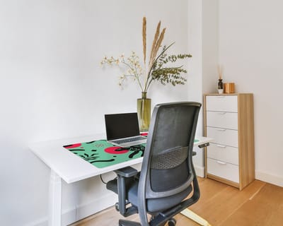 Coloray Bureau Onderlegger - Surrealistische poema Onderlegger Bureau - 100 cm x 50 cm - Veelkleurig Bureau Onderlegger - Bureau Onderlegger Groot - Bureau Onderlegger XXL - Computer Mat - Bureau Pad