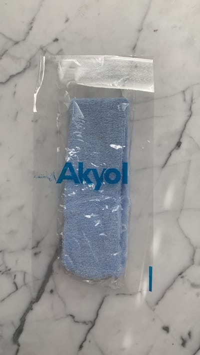 Akyol - Haarband blauw - blauwe haarband - haarband voor sporten - Sport haarband - Dames haarband - blauw zweetband - lichtblauw haarband - blauw band - Heren haarband - babyblauw - Meiden haarband - foute feest -disco - carnaval - Haarverzorging