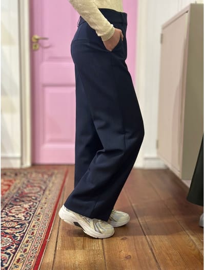 Yehwang - Gimme - broek - comfort - flair - Chino - maat S - donker blauw - The Perfect Pants