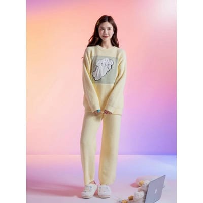 Halve Fluwelen Pyjama voor Dames in Herfst en Winter Warm Koraalfluweel Schattige Puppy Ronde Hals Huispak One Size beige