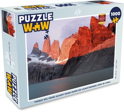 Puzzel Torres del Paine kleurt rood door de laagstaande zon in Chili - Legpuzzel - Puzzel 1000 stukjes volwassenen
