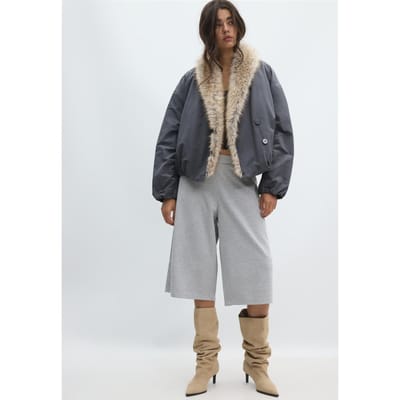 Stradivarius Gewatteerd jack met sjaalkraag van imitatiebont  Donkergrijs XS