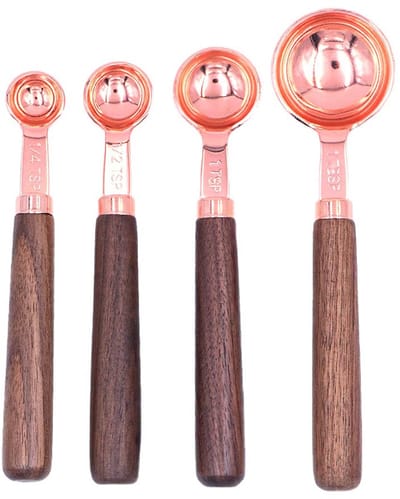maatbekers set met walnoothandvat voor het meten van bakkenset van 4 rosé goud (klein)