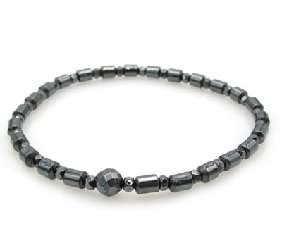 Armband met 4mm hematiet kraaltjes - 19cm
