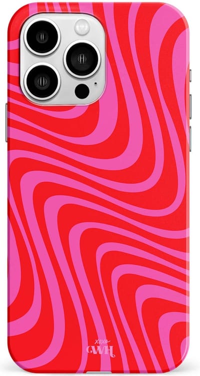 xoxo Wildhearts Berry Much - Single Layer - Hoesje geschikt voor iPhone 13 Pro Max case - Siliconen hoesje met golvenprint - Golven - Hardcover - Beschermhoes - Optimale bescherming - Rood - Roze