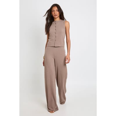boohoo Dames Lange Crinkle Rib Mouwloze Top Met Knoopsluiting En Broek Set | Mokka | Maat: 42