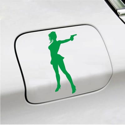 Bumpersticker - Vrouw Met Geweer - 8 X 16 - Groen