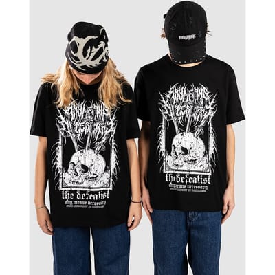 Any Means Necessary The Defeatis T-Shirt zwart