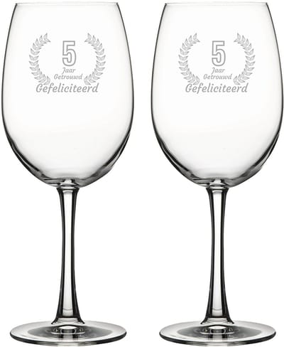 Gegraveerde set rode wijnglazen 46cl Gefeliciteerd 5 jaar getrouwd