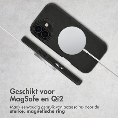 Accezz Hoesje - Geschikt voor Apple iPhone 17 - Tough Backcover geschikt voor MagSafe - Zwart