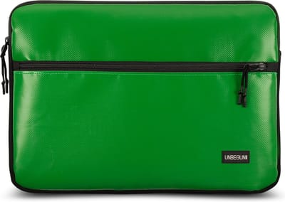 MacBook Pro 14 inch case met vak (van gerecycled materiaal) - Groene laptop sleeve/hoes voor de MacBook Pro 14 inch M4/M5 (2025/2026)
