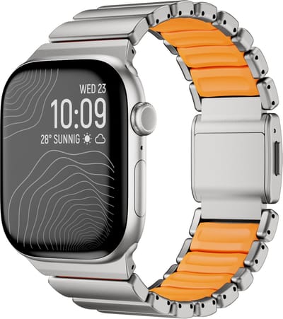 Stravo Premium Titanium Bandje met Magnetische Sluiting & Siliconen Binnenlaag voor Apple Watch 46/49/45/44mm (Series 12/11/10/9/8/7/6/5/4, Ultra 4/3/2 & SE) – Luxe Horlogebandje – Titanium / oranje