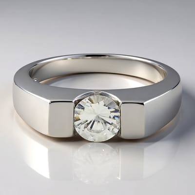 Cavill - Elegante brede zilveren ring - 925 sterling zilver met 0,909 ct Cambodjaanse ronde zirkoon - moderne ring met bezel zetting
