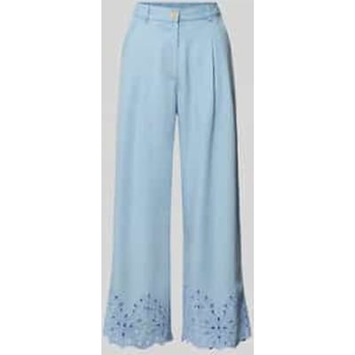 Broek met ajourwerk en Franse steekzakken