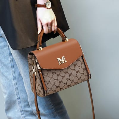 Nieuwe Herfst- en Winter Crossbody Tas Niche Design Schoudertas High-end Commuter Handtas brown