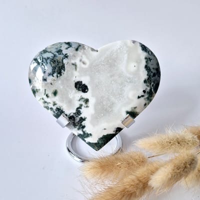 Edelsteen Grote Druzy Mosagaat Hart op Metalen Standaard – #54 205gram