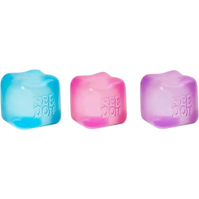Schylling Needoh Nice Kubus - Stressverlichtende Squishy Speelgoed, Sensorisch Speelgoed, Kubus Knijpbal, Vent Speelgoed, Cadeau voor Kinderen, Rood Paars Blauw, Sn