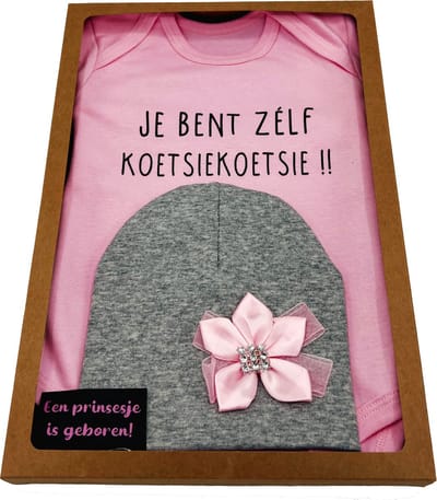 kraamcadeau brievenbus - romper en muts - kan rechtstreeks worden verstuurd - newbord - kraamcadeau meisje