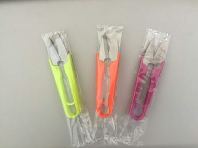 Mini Naai schaar - Naaisterschaar - Handige mini schaar - Stofscharen - Hobbyschaar - willekeurige kleur- 1 stuk