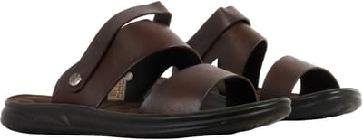 Platte instapsandalen