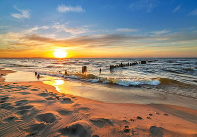 Vliesbehang - Fotobehang - Strand - Zee - Golven - Zand - Zonsondergang - 184x254 cm (Hoogte x Lengte)