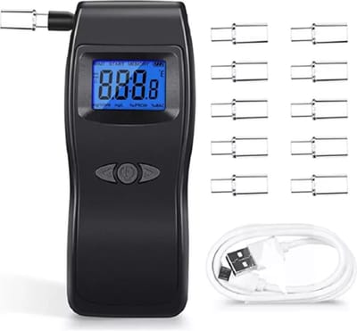 Digitale Alcoholtester - Alcoholmeter met Opberghoesje - Oplaadbaar met USB - Blaastest Alcohol Meter - Geschikt voor Frankrijk - Met Extra Mondstukjes