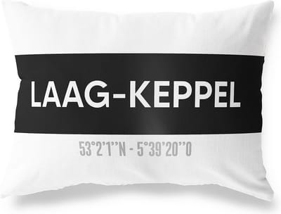 Tuinkussen LAAG-KEPPEL - GELDERLAND met coördinaten - Buitenkussen - Bootkussen - Weerbestendig - Jouw Plaats - Studio216 - Modern - Zwart-Wit - 50x30cm