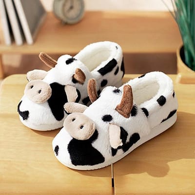 Automne Hiver Pantoufles Chaussures Dessin Animé Vache Antidérapantes Douces Fourrure Pantoufles Maison Intérieur Pantoufles Femmes Semelle Souple Confortable Chaussures de Grossesse 35-36 white