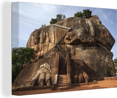 Canvas Schilderij De leeuwentrap op de Sigiriya rots of de Lion rock - 30x20 cm - Wanddecoratie