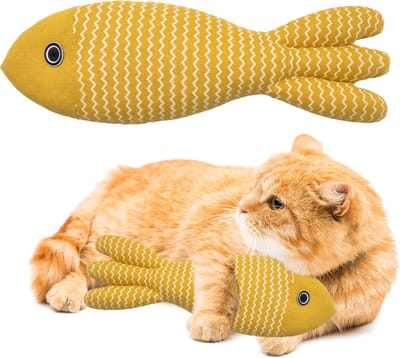 OLOEY Boeiend kattenspeelgoed in visvorm, 1 groot kattenspeeltje, zacht speelgoed om tegenaan te trappen voor binnenkatten, duurzaam en zeer interactief kattenspeelgoed met kattenkruid (gele)