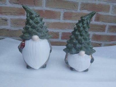 Kerst Gnomes Set van 2 – Tomte Kabouters met Kerstboom Muts – Terracotta Kerstdecoratie – H19 cm – Sfeervolle Winterse Kerstversiering