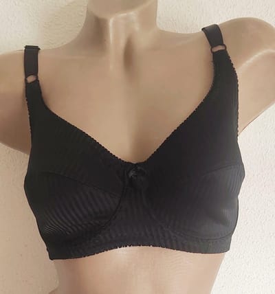 Dames niet voorgevormde beugel BH 70C zwart
