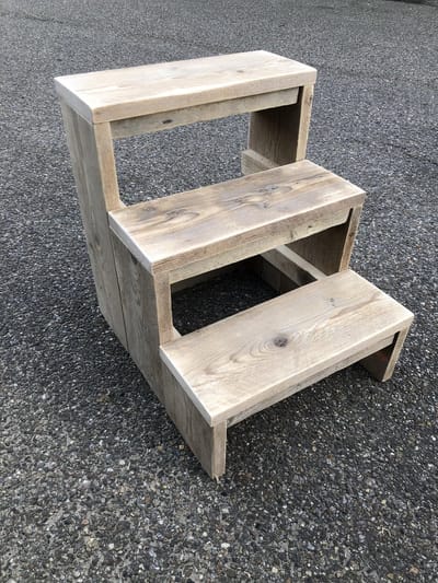 Trappetje steigerhout 3 treden ( Hoogte 60cm, breedte 45 cm en diepte 54 cm)