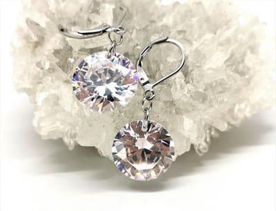 OORHANGERS-KRISTAL-15MM-Chirurgisch staal 316L. oor haak is gesloten achterkant.
