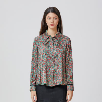 Overhemd met bloemenprint en Ascot-stropdas