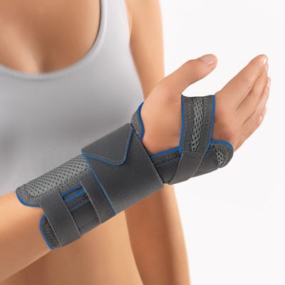 Bort ManuStabil K Polsbrace - Handbrace – Carpaal Tunnel Syndroom – CTS Polsbandage – RSI Brace - Rechts - Polssteun – Polsbandage – Ergonomisch ontwerp – Pols Ondersteuning – Inclusief Spalk - Maat XS - Manustabil