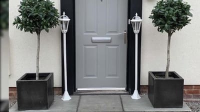 Luxform set van twee roterende lantaarnpalen met 3D-effect werkt op batterijen wit